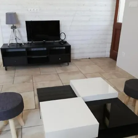 Maison De 100m2 Au Coeur D'une Equestre Les Sabots De Nina Marcollin