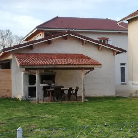 Maison De 100m2 Au Coeur D'une Equestre Les Sabots De Nina *